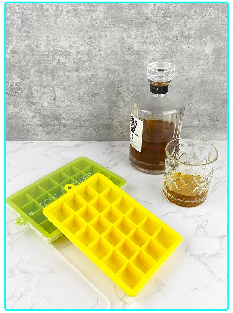 Silicone Ice Tray 24 Grid With Lid Household Refrigerator Ice Maker Ice Tray Ice Cube Mold Square Ice Box Factory In Stock display picture 4