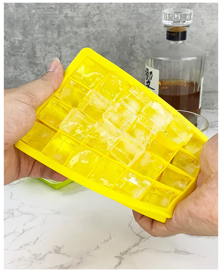 Silicone Ice Tray 24 Grid With Lid Household Refrigerator Ice Maker Ice Tray Ice Cube Mold Square Ice Box Factory In Stock display picture 7