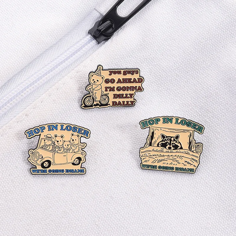 Cartoon Style Cute Bear Cat Alloy Stamping Stoving Varnish Plating Unisex Brooches display picture 7