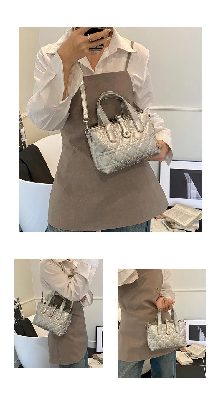 Women's Pu Leather Plaid Solid Color Streetwear Square Zipper Shoulder Bag display picture 13