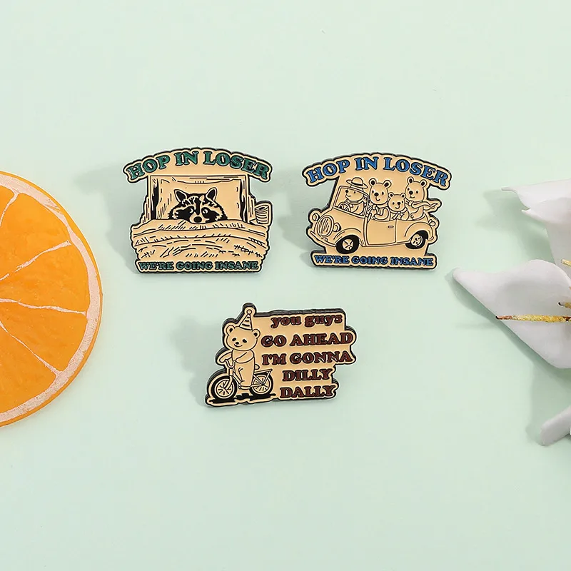 Cartoon Style Cute Bear Cat Alloy Stamping Stoving Varnish Plating Unisex Brooches display picture 15