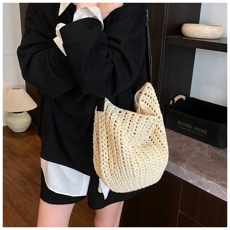 Women's Pu Leather Fabric Solid Color Vacation Streetwear Square Open Tote Bag display picture 13