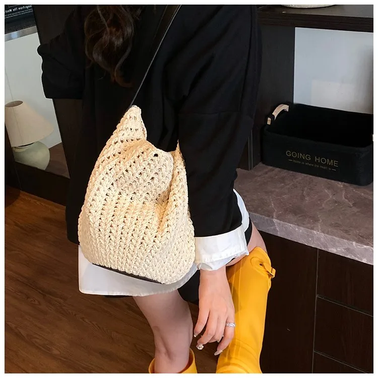Women's Pu Leather Fabric Solid Color Vacation Streetwear Square Open Tote Bag display picture 19