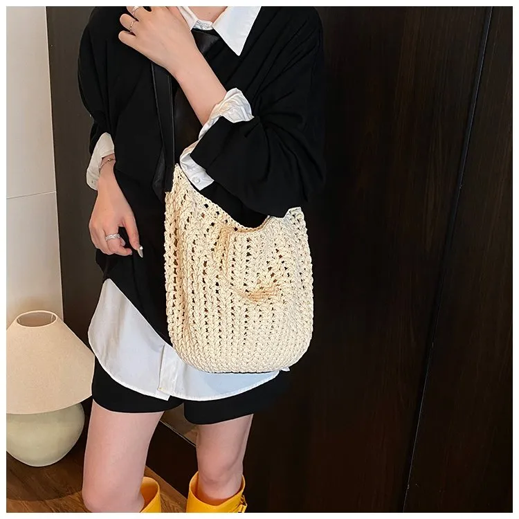 Women's Pu Leather Fabric Solid Color Vacation Streetwear Square Open Tote Bag display picture 12