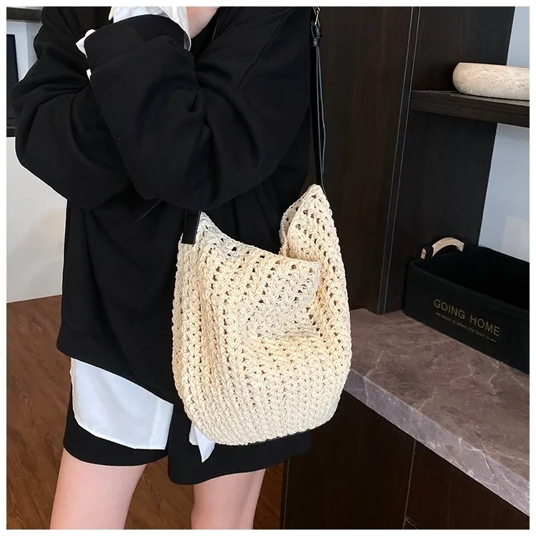 Women's Pu Leather Fabric Solid Color Vacation Streetwear Square Open Tote Bag display picture 23