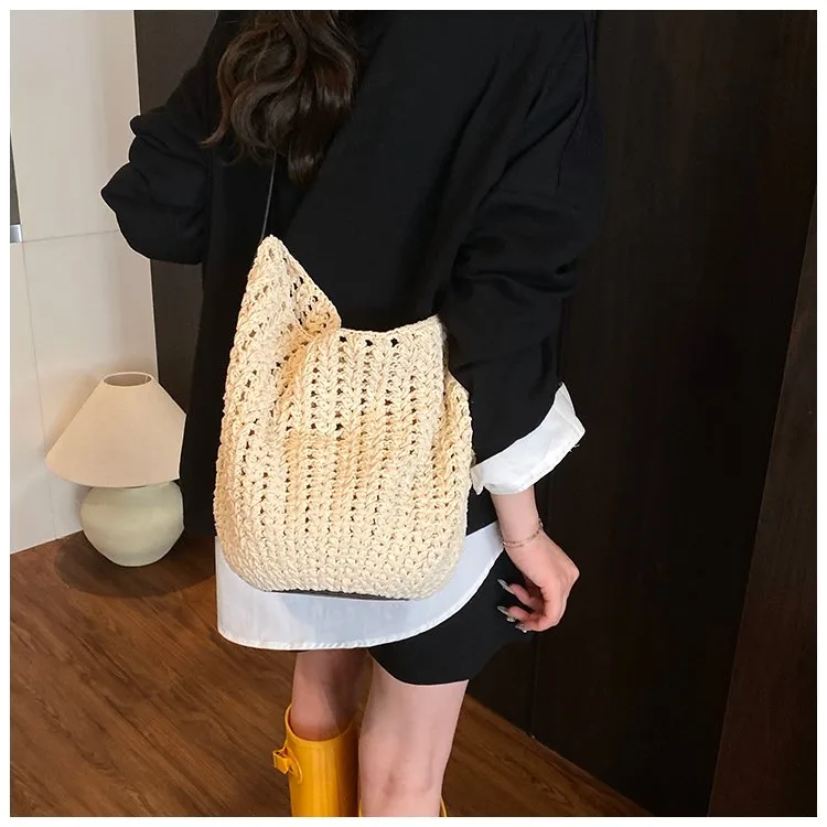 Women's Pu Leather Fabric Solid Color Vacation Streetwear Square Open Tote Bag display picture 14