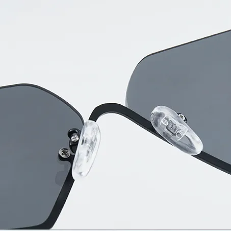 Modern Style Street Irregular Ac Polygon Frameless Glasses display picture 2