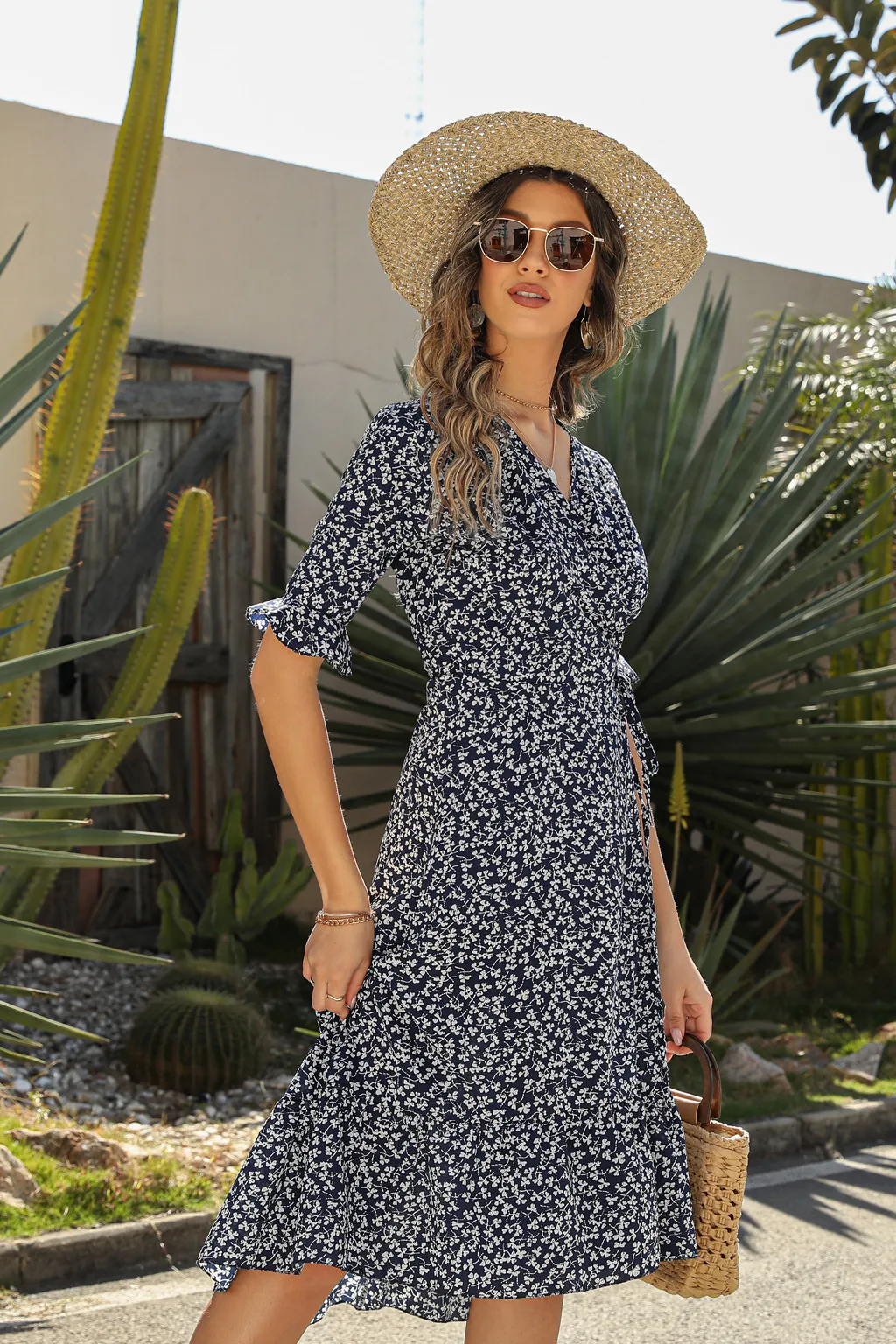 Women's Floral Dress Elegant Bohemian V Neck Short Sleeve Ditsy Floral Knee-Length Holiday Daily Beach display picture 19