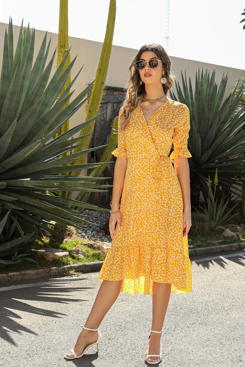 Women's Floral Dress Elegant Bohemian V Neck Short Sleeve Ditsy Floral Knee-Length Holiday Daily Beach display picture 24