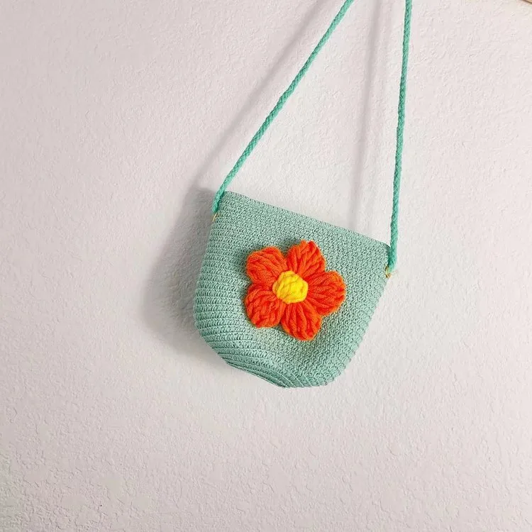 Kid'S Straw Flower Cute Vacation Square Zipper Shoulder Bag display picture 2