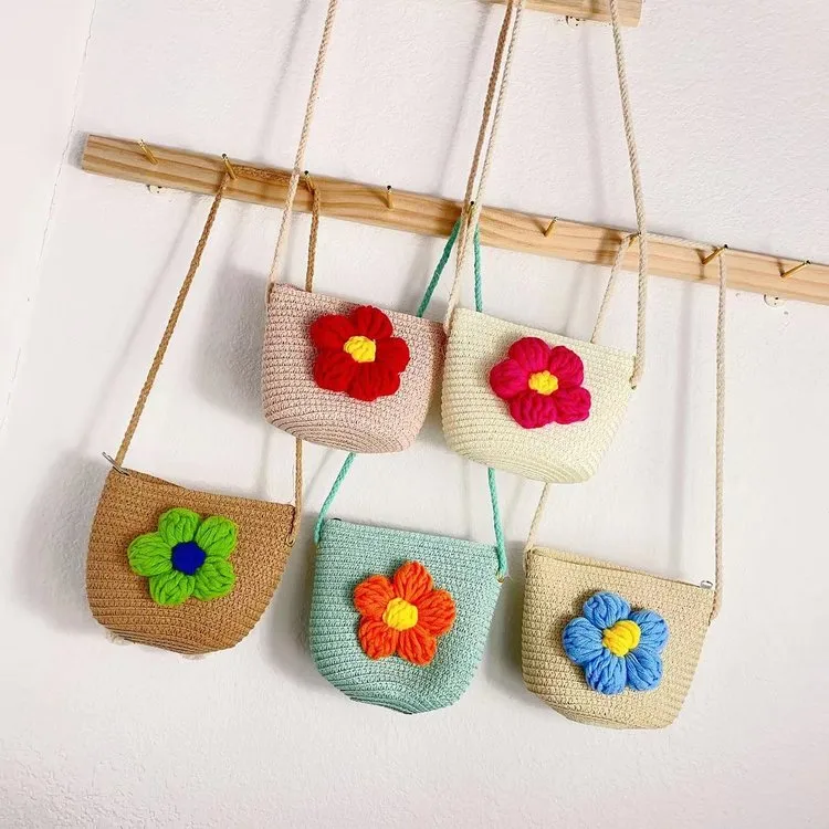 Kid'S Straw Flower Cute Vacation Square Zipper Shoulder Bag display picture 9