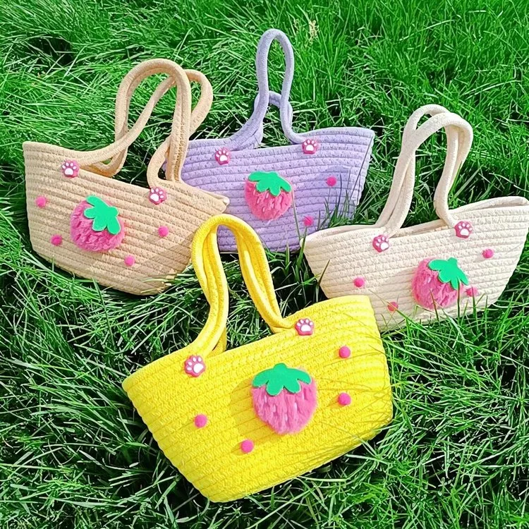 Women's Cotton Strawberry Vacation Square Zipper Handbag display picture 7