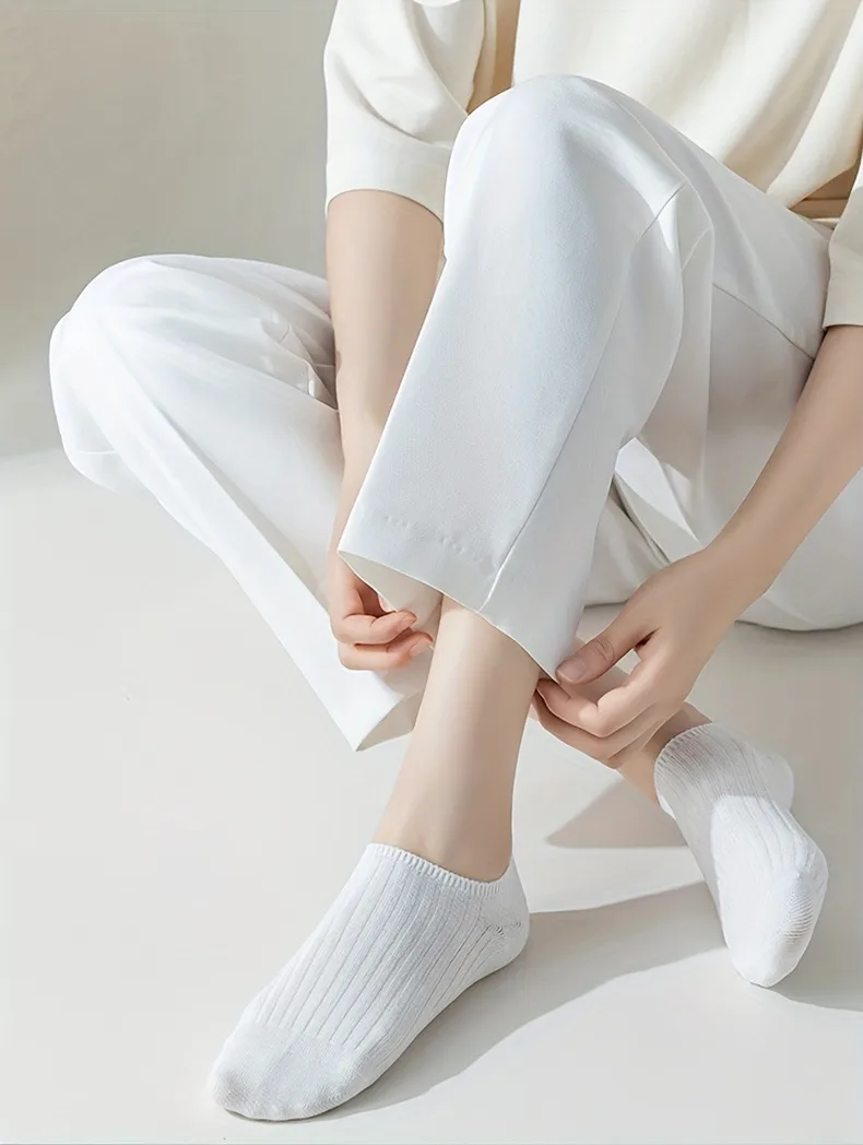 Boat Socks Women's Summer Thin Solid Color Simple Japanese Invisible Socks Shallow Mouth Non-slip Breathable Sweat-absorbent Boat Socks Wholesale display picture 8
