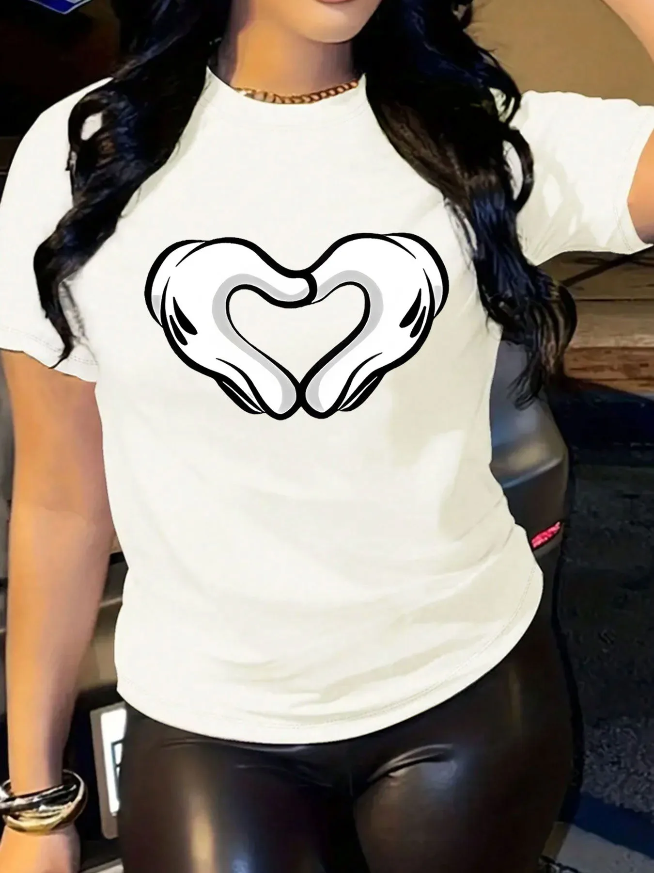 Women's T-shirt Short Sleeve T-Shirts Printing Casual Heart Shape display picture 3