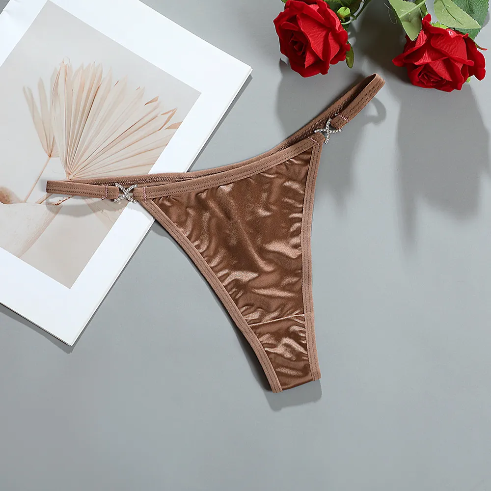 Solid Color Low Waist Thong Panties display picture 3