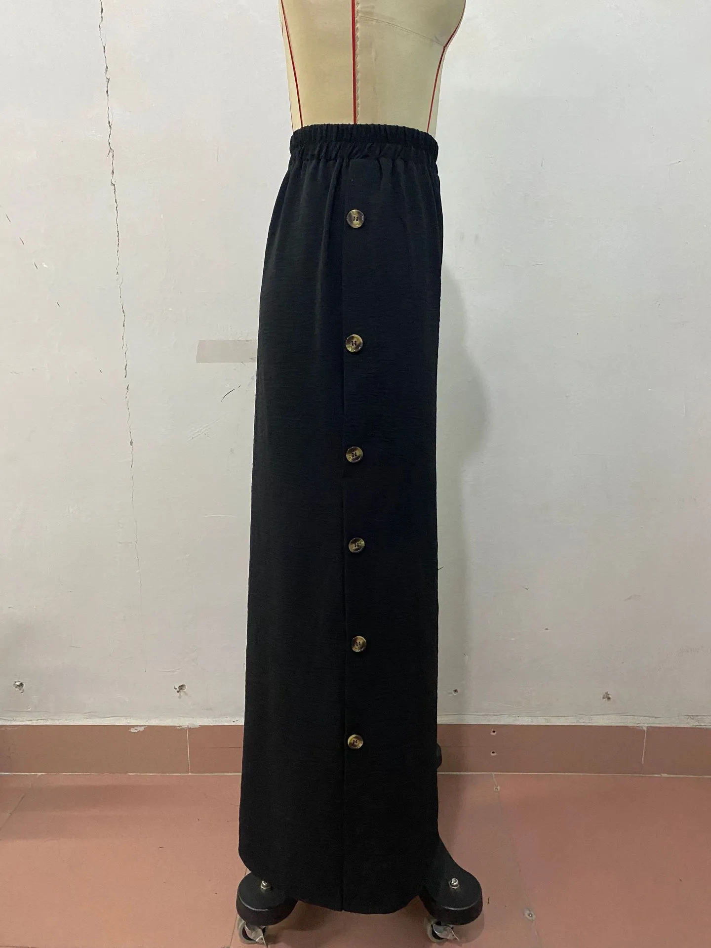Women's Daily Casual Simple Style Solid Color Full Length Slit Button Wide Leg Pants display picture 8