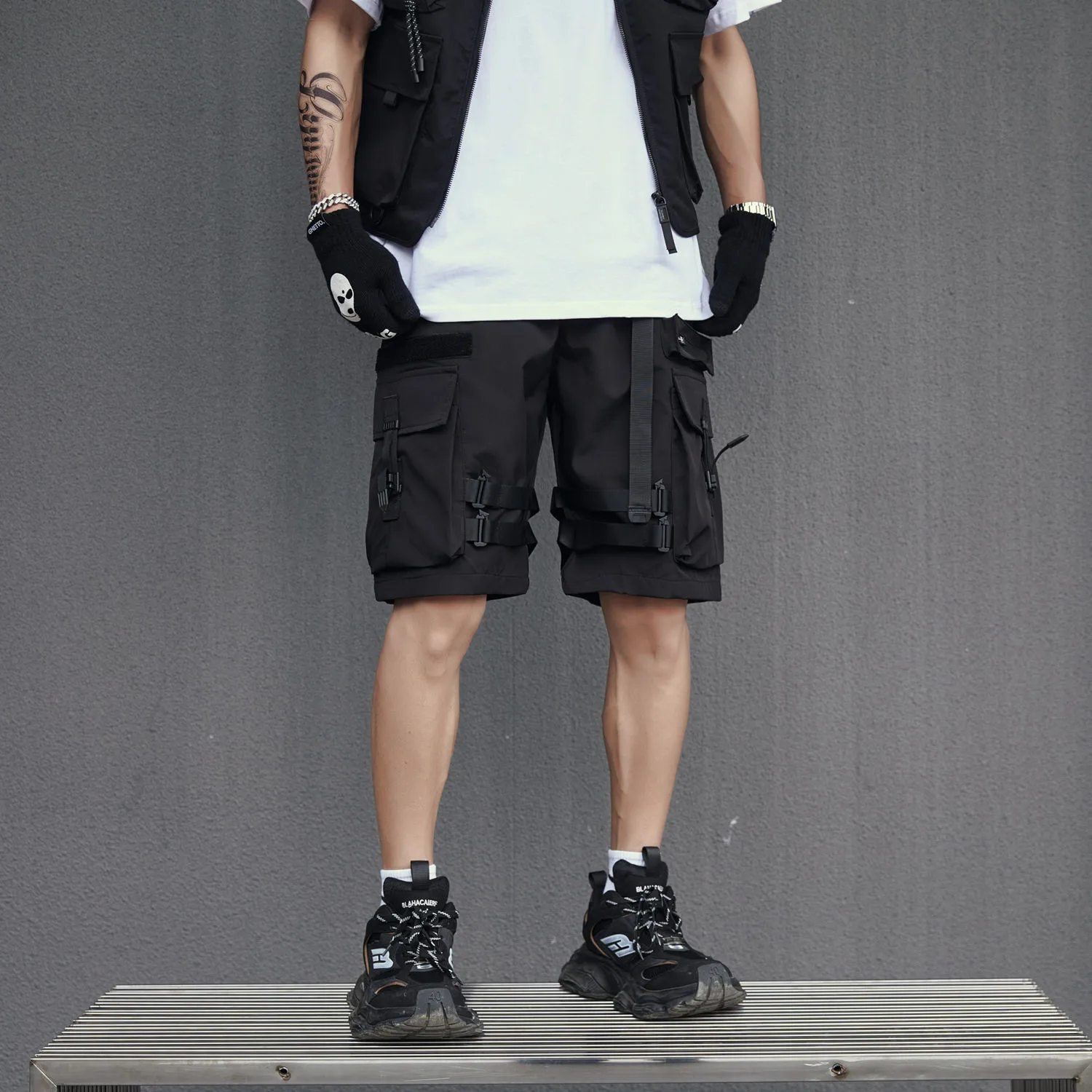 Jiayiku Men's  Dark  Functional Fashion Brand Multi-Pocket Pants Heavy Duty Tactical Tooling Shorts display picture 10