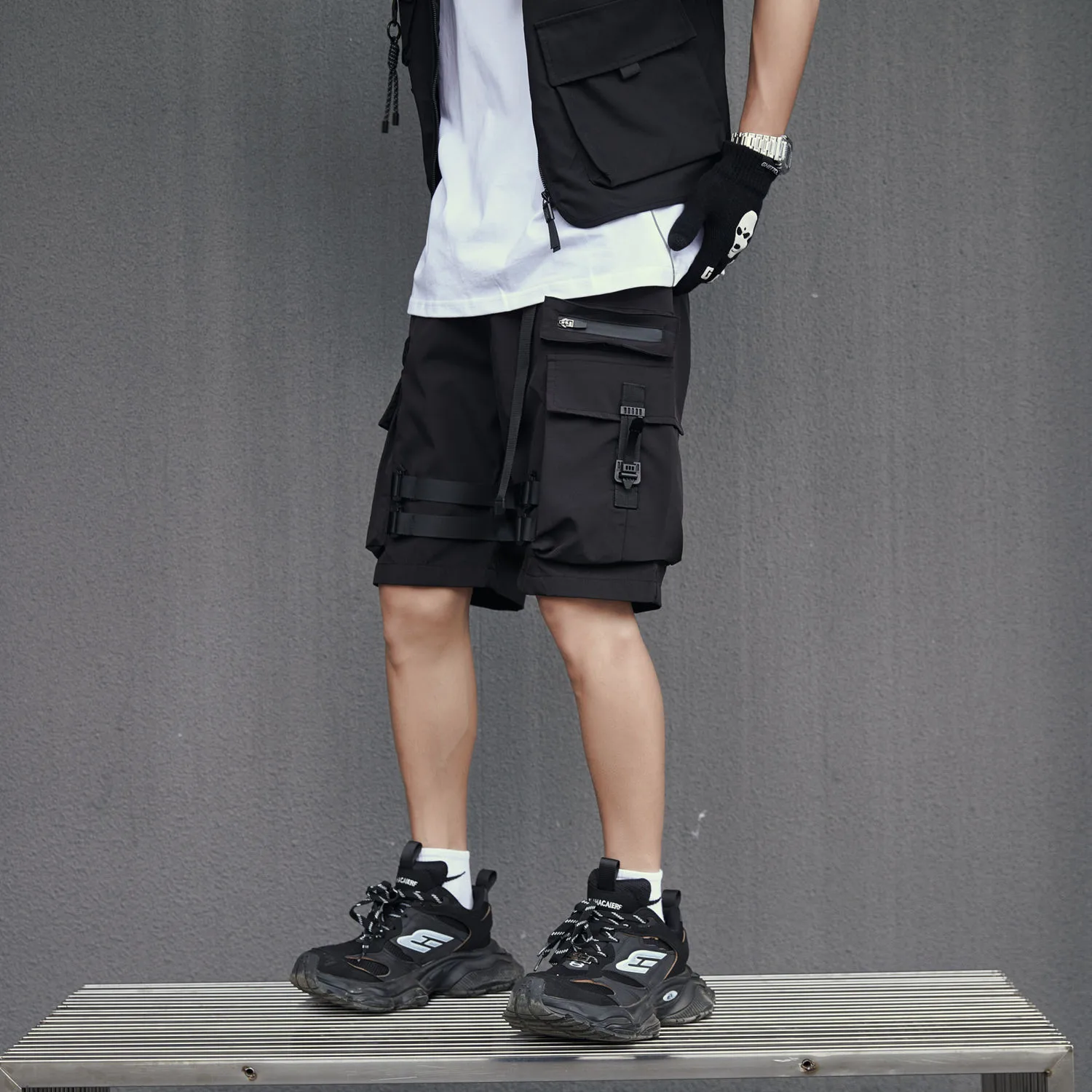 Jiayiku Men's  Dark  Functional Fashion Brand Multi-Pocket Pants Heavy Duty Tactical Tooling Shorts display picture 11