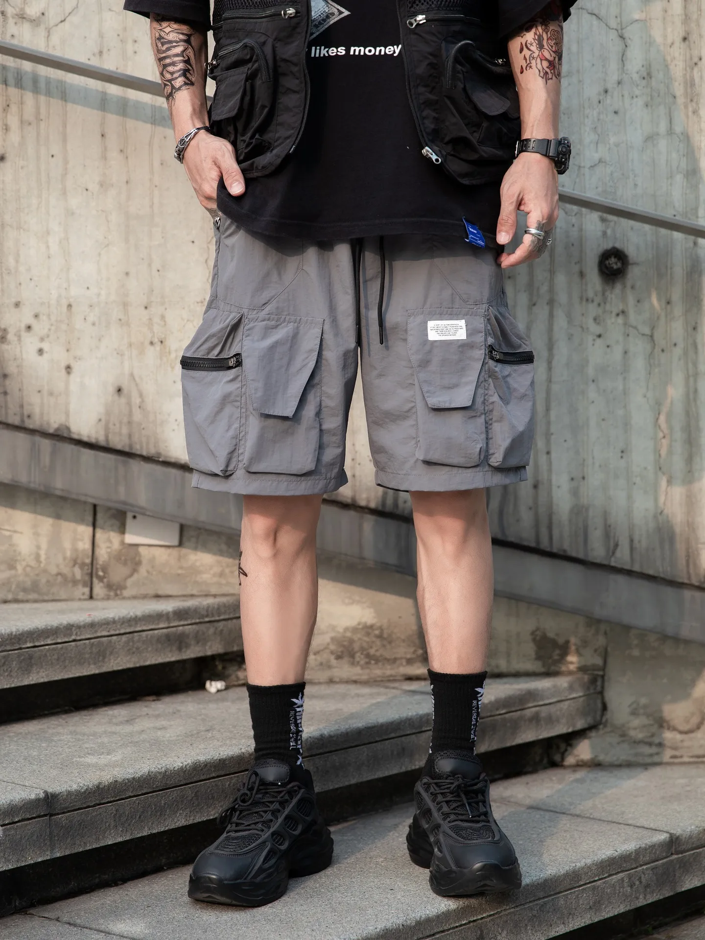 Jiayiku Men's   Functional Fashion Brand Multi-Pocket Pants Quick-drying Thin Tactical Workwear Shorts display picture 15