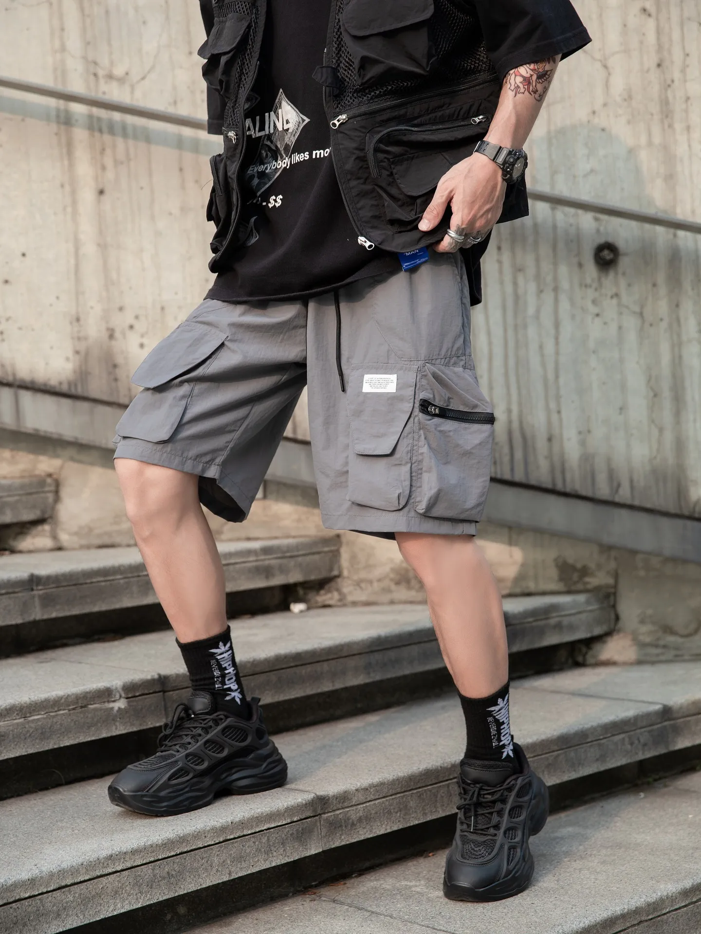 Jiayiku Men's   Functional Fashion Brand Multi-Pocket Pants Quick-drying Thin Tactical Workwear Shorts display picture 19