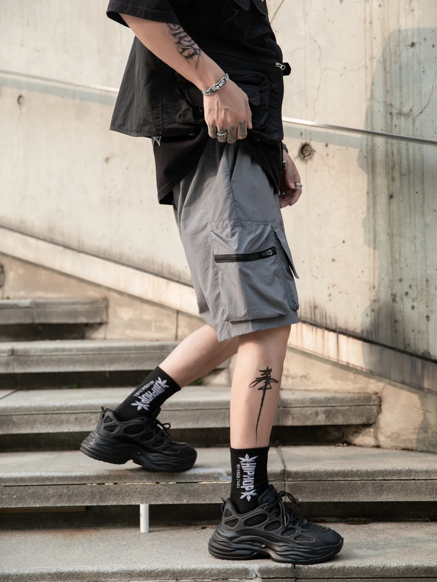 Jiayiku Men's   Functional Fashion Brand Multi-Pocket Pants Quick-drying Thin Tactical Workwear Shorts display picture 21