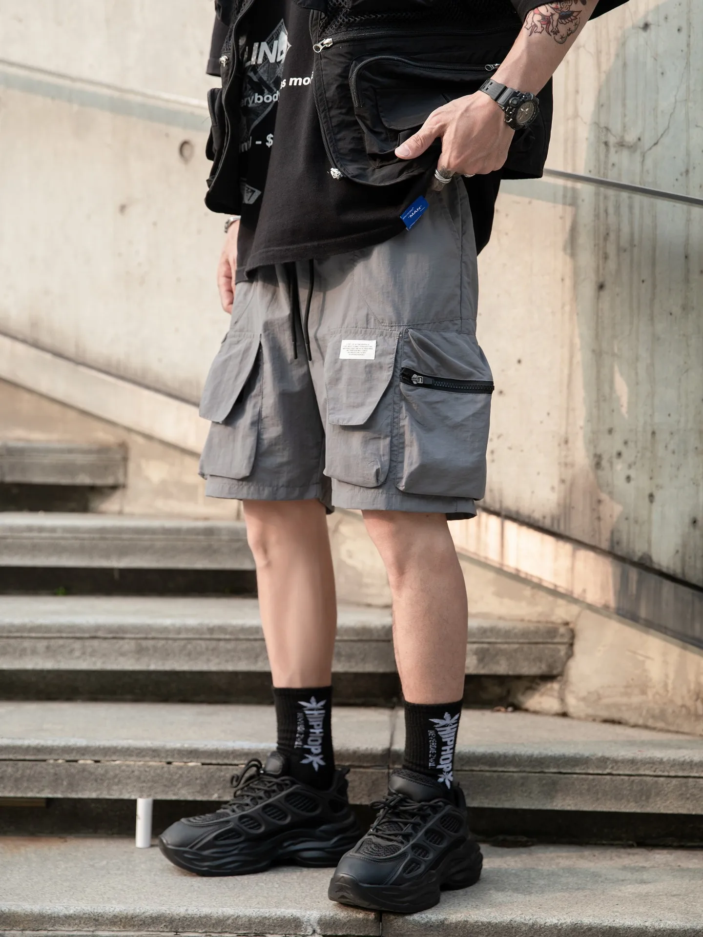 Jiayiku Men's   Functional Fashion Brand Multi-Pocket Pants Quick-drying Thin Tactical Workwear Shorts display picture 20