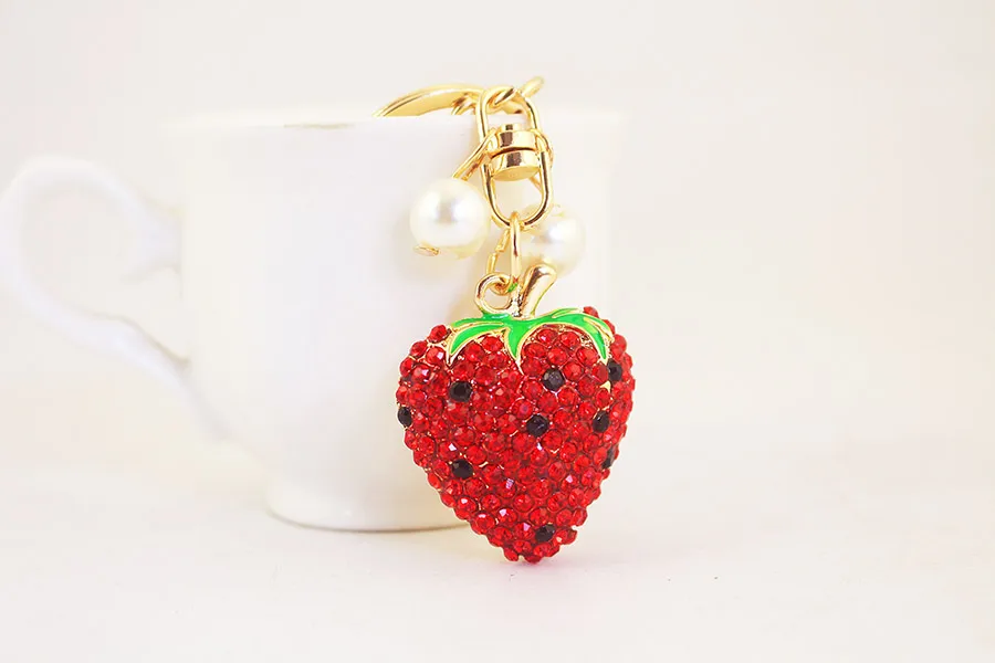 1 Piece Cute Artistic Strawberry Alloy Inlay Rhinestones Keychain display picture 5