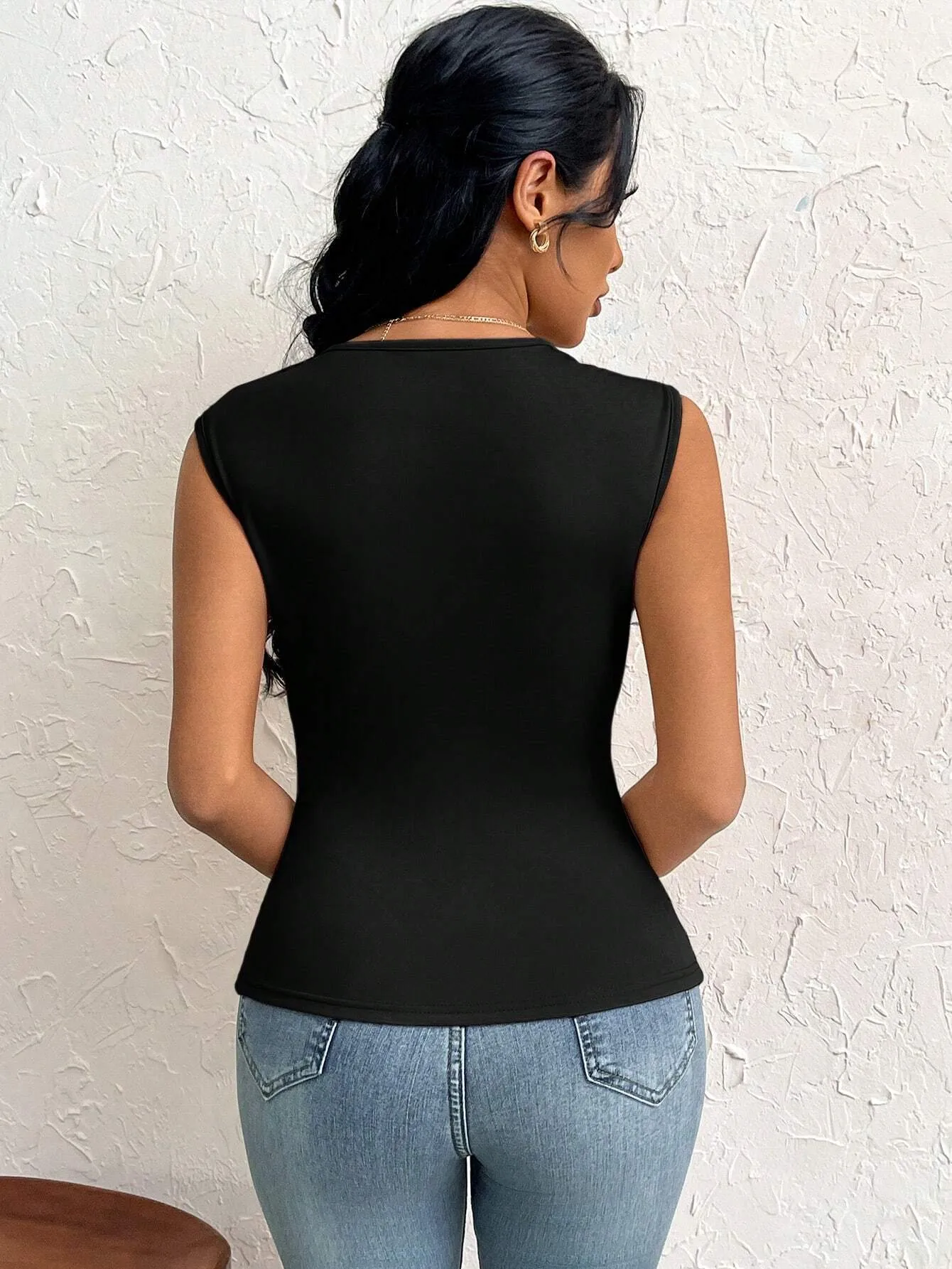Women's  Elegant Style T-shirt  Spring And Summer New Slim-fit Short Solid Color Top With Slant Collar display picture 4