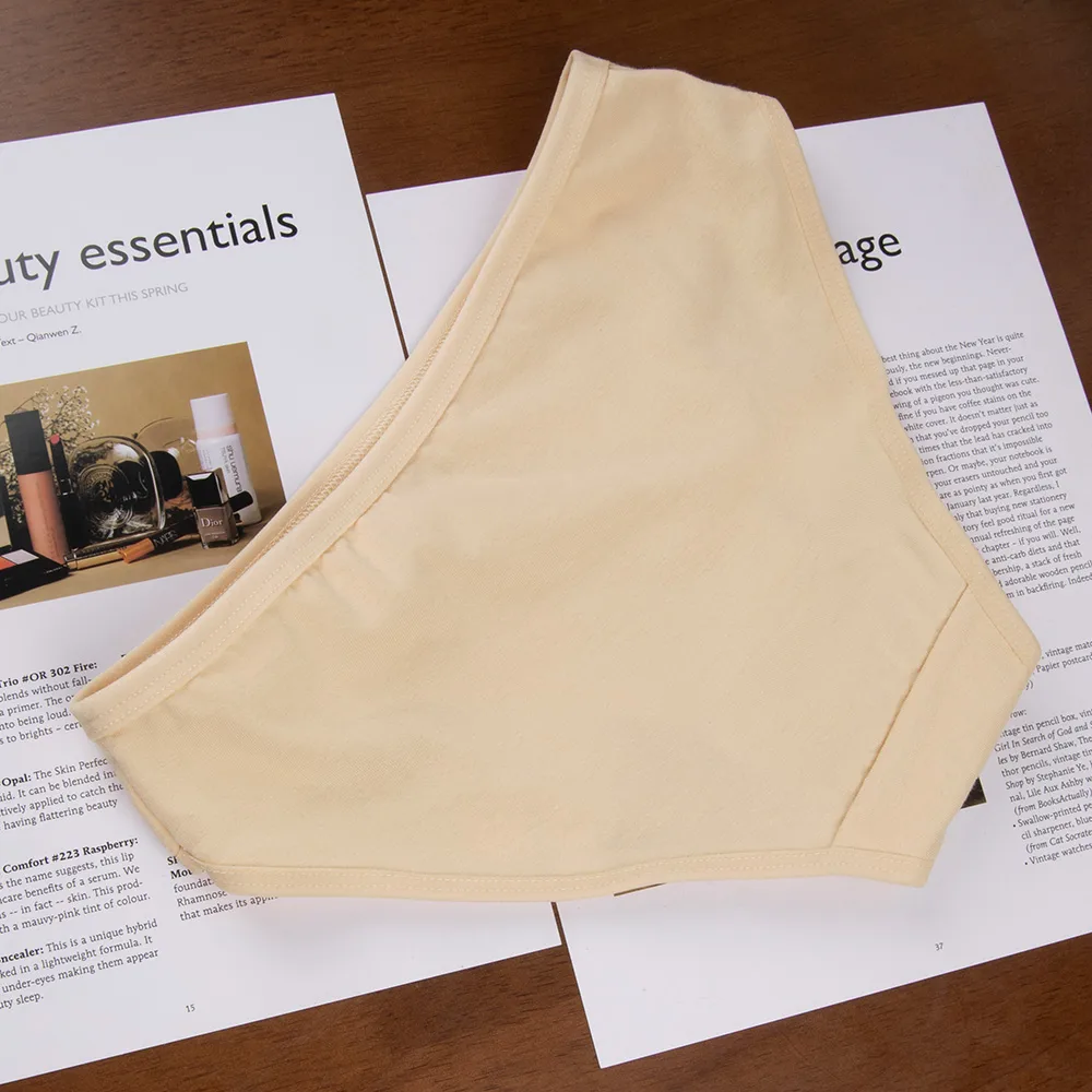 Solid Color Low Waist Briefs Panties display picture 12