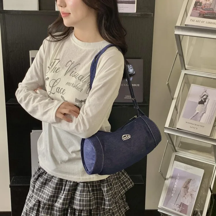 Women's Nylon Vocabulary Words/Name Solid Color Streetwear Cylindrical Zipper Shoulder Bag display picture 11