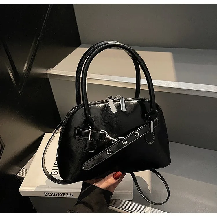 Women's Pu Leather Solid Color Streetwear Square Zipper Shoulder Bag display picture 6