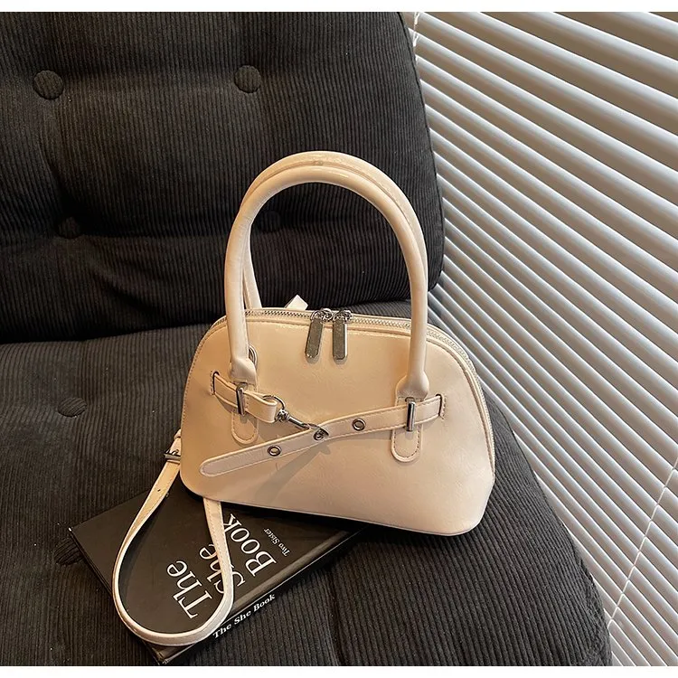 Women's Pu Leather Solid Color Streetwear Square Zipper Shoulder Bag display picture 23