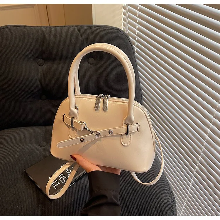 Women's Pu Leather Solid Color Streetwear Square Zipper Shoulder Bag display picture 18