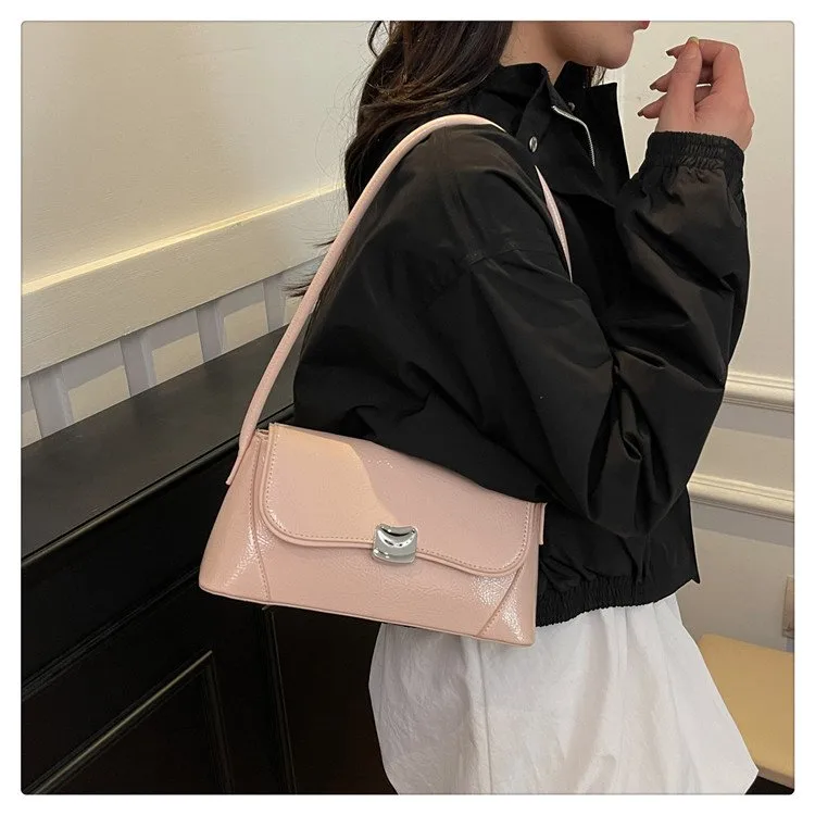 Women's Pu Leather Solid Color Streetwear Square Magnetic Buckle Flip Cover Shoulder Bag display picture 4