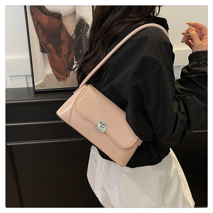 Women's Pu Leather Solid Color Streetwear Square Magnetic Buckle Flip Cover Shoulder Bag display picture 14