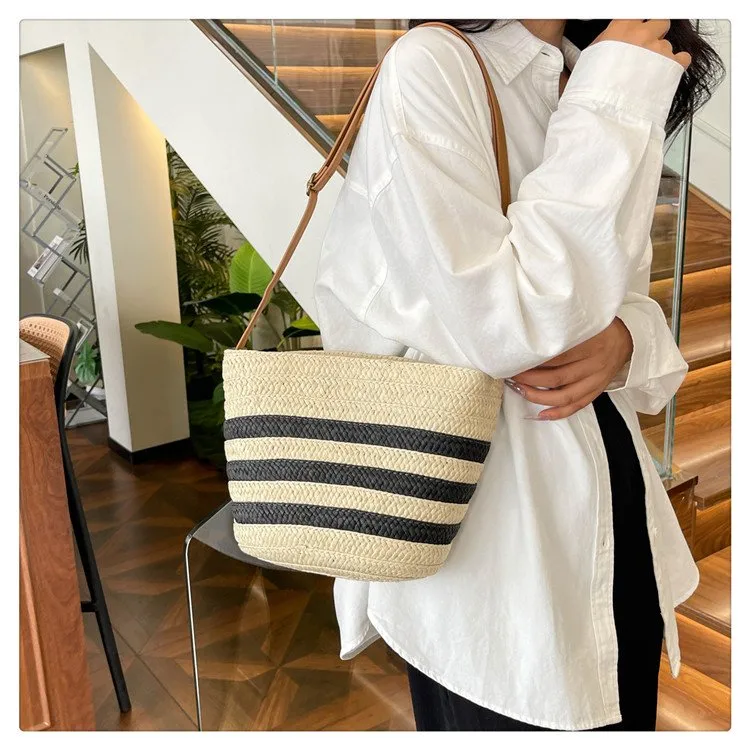 Women's Straw Stripe Vacation Streetwear Square Zipper Straw Bag display picture 2
