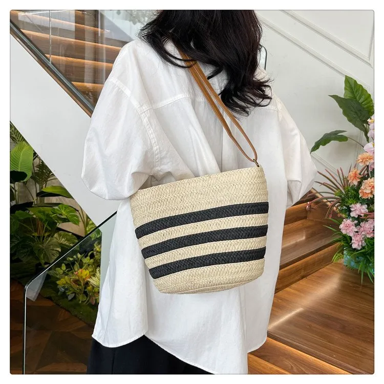 Women's Straw Stripe Vacation Streetwear Square Zipper Straw Bag display picture 6