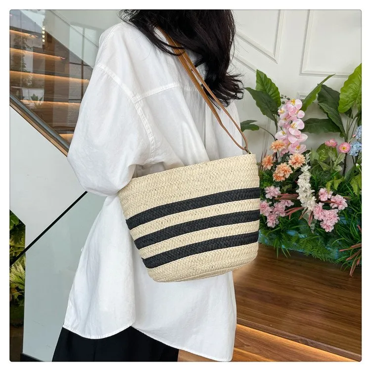 Women's Straw Stripe Vacation Streetwear Square Zipper Straw Bag display picture 10