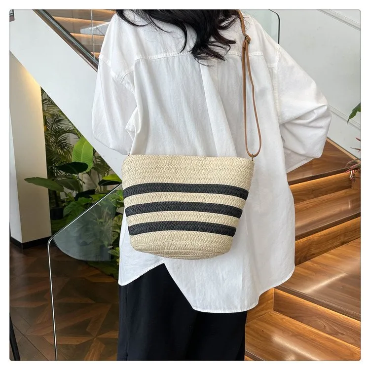 Women's Straw Stripe Vacation Streetwear Square Zipper Straw Bag display picture 11