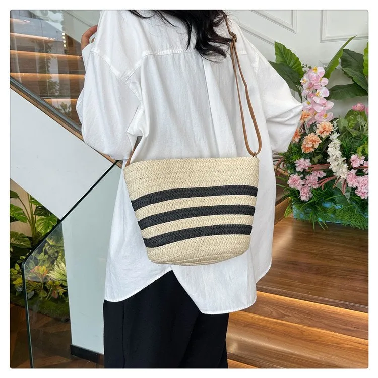 Women's Straw Stripe Vacation Streetwear Square Zipper Straw Bag display picture 7