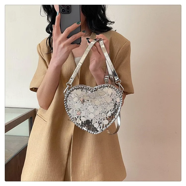 Women's Pu Leather Heart Shape Streetwear Sequins Heart-shaped Zipper Shoulder Bag display picture 8