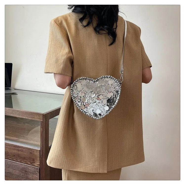 Women's Pu Leather Heart Shape Streetwear Sequins Heart-shaped Zipper Shoulder Bag display picture 13