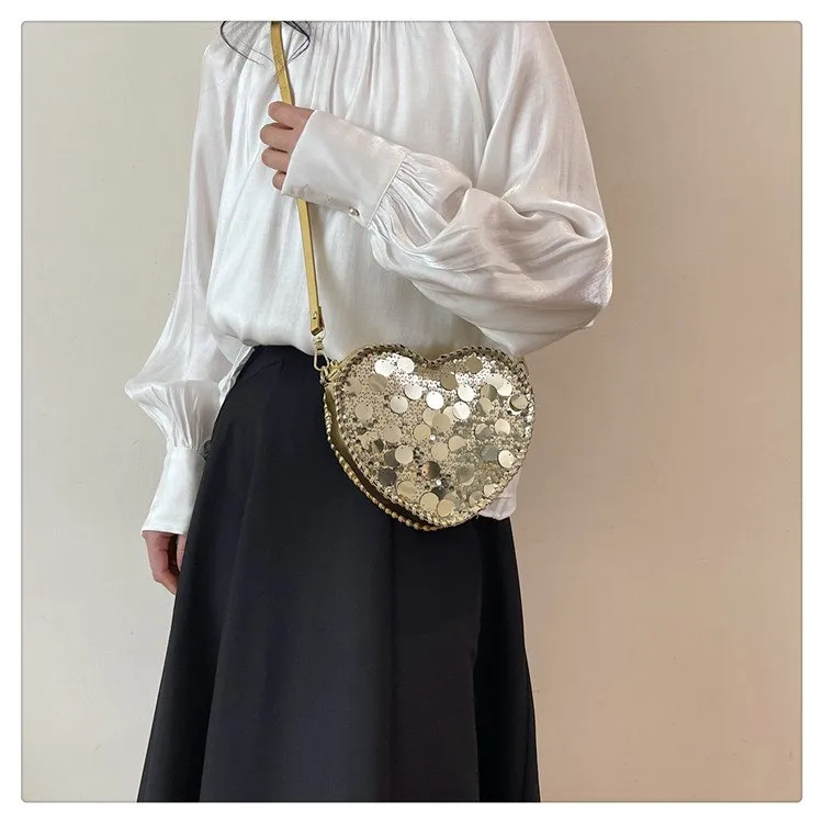 Women's Pu Leather Heart Shape Streetwear Sequins Heart-shaped Zipper Shoulder Bag display picture 3