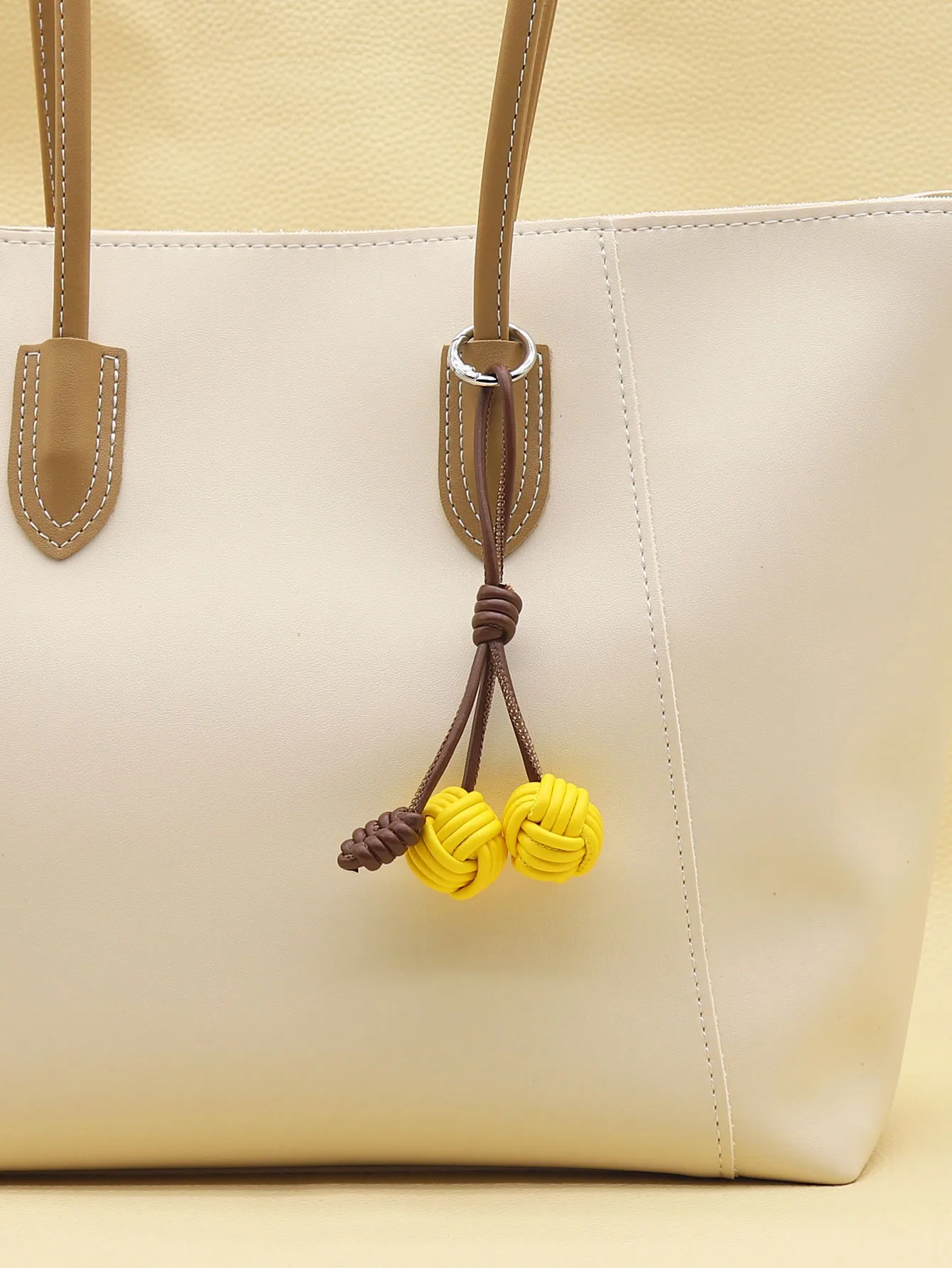 1 Piece Elegant Cute Simple Style Solid Color Pu Leather Bag Pendant display picture 7
