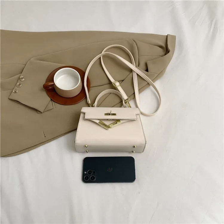 Women's Pu Leather Solid Color Streetwear Square Flip Cover Lock Clasp Shoulder Bag display picture 15