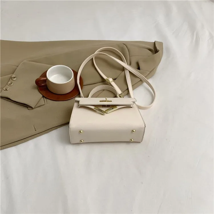 Women's Pu Leather Solid Color Streetwear Square Flip Cover Lock Clasp Shoulder Bag display picture 16