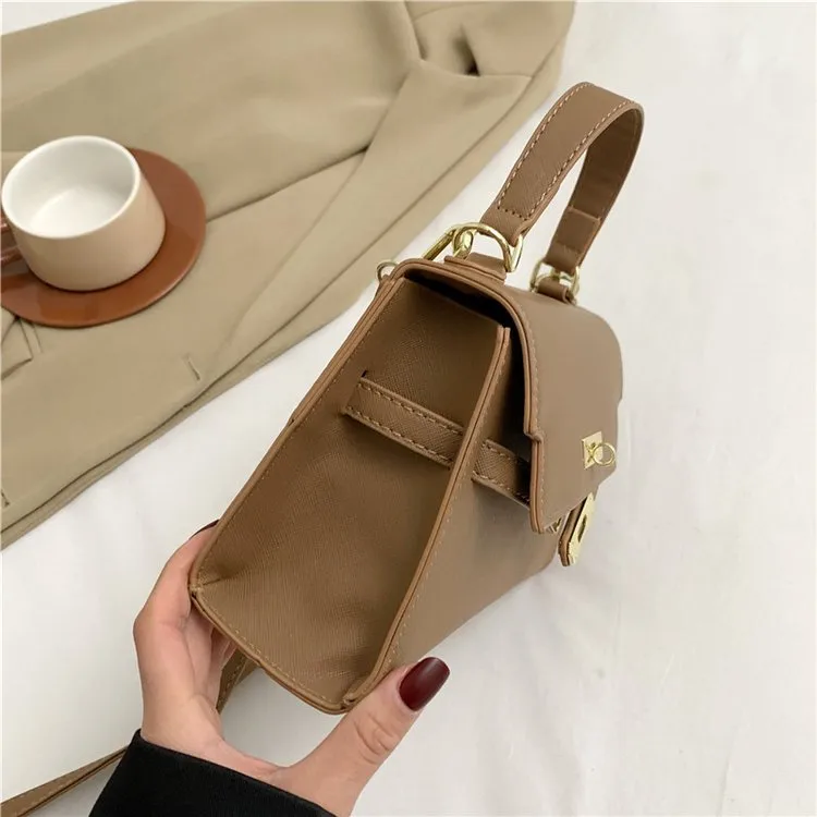 Women's Pu Leather Solid Color Streetwear Square Flip Cover Lock Clasp Shoulder Bag display picture 17