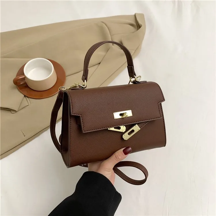 Women's Pu Leather Solid Color Streetwear Square Flip Cover Lock Clasp Shoulder Bag display picture 23