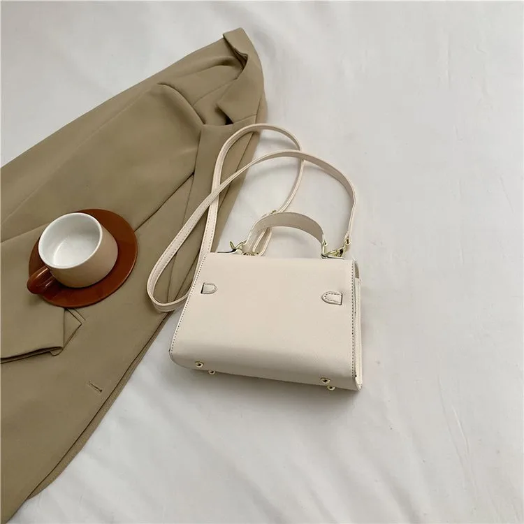 Women's Pu Leather Solid Color Streetwear Square Flip Cover Lock Clasp Shoulder Bag display picture 19