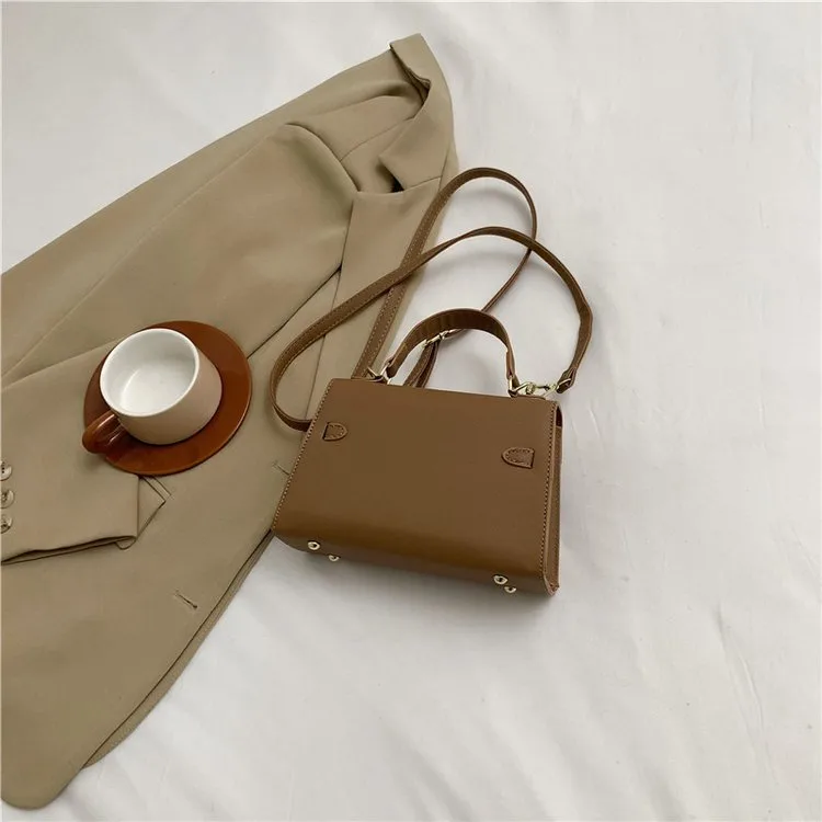 Women's Pu Leather Solid Color Streetwear Square Flip Cover Lock Clasp Shoulder Bag display picture 25